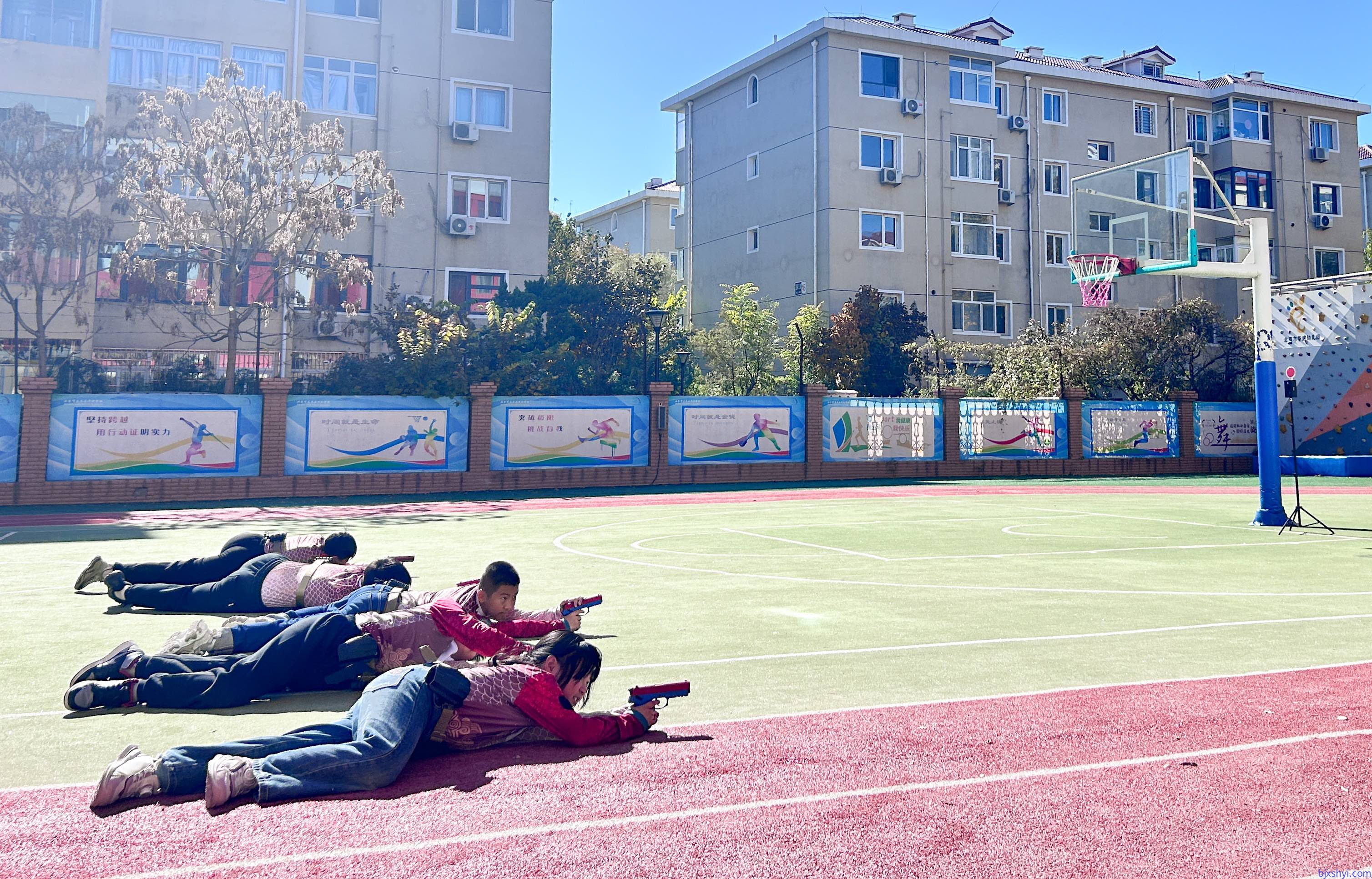 北京市昌平区华成学校室外DSCS 国防体育竞技射击训练